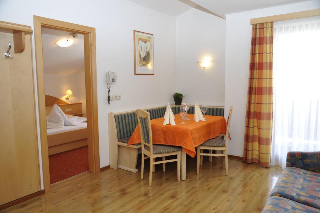 Hotel Alpina Клайнарл Екстериор снимка