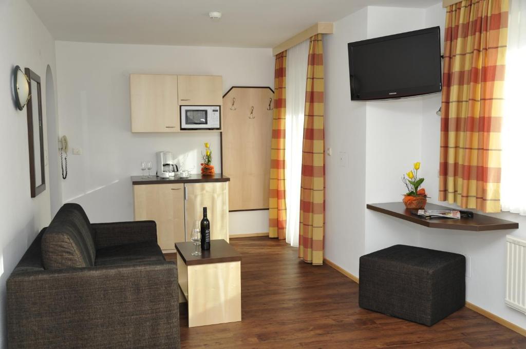 Hotel Alpina Клайнарл Екстериор снимка